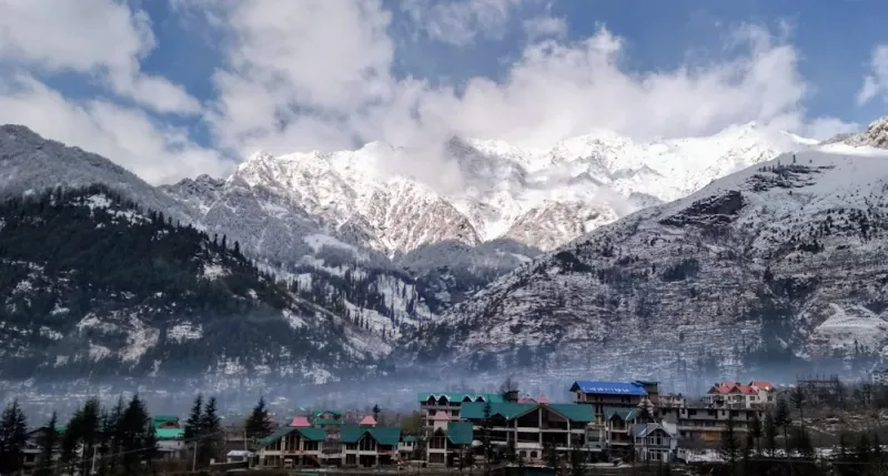 Snow peaks over Manali, Manali, Himachal Pradesh