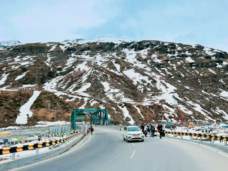 The road to Rohtang Pass, Manali, Himachal Pradesh